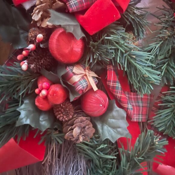 3 Pcs Christmas Teardrop Swags 24 Inch Broom-Branch style - Picture 3 of 4